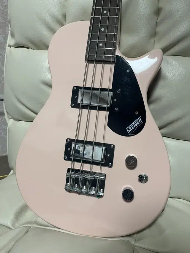 Gretsch 그레치 숏스케일 베이스 g2220 쉘핑크