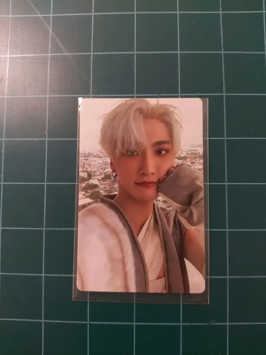 ateez seonghwa halazia photocard