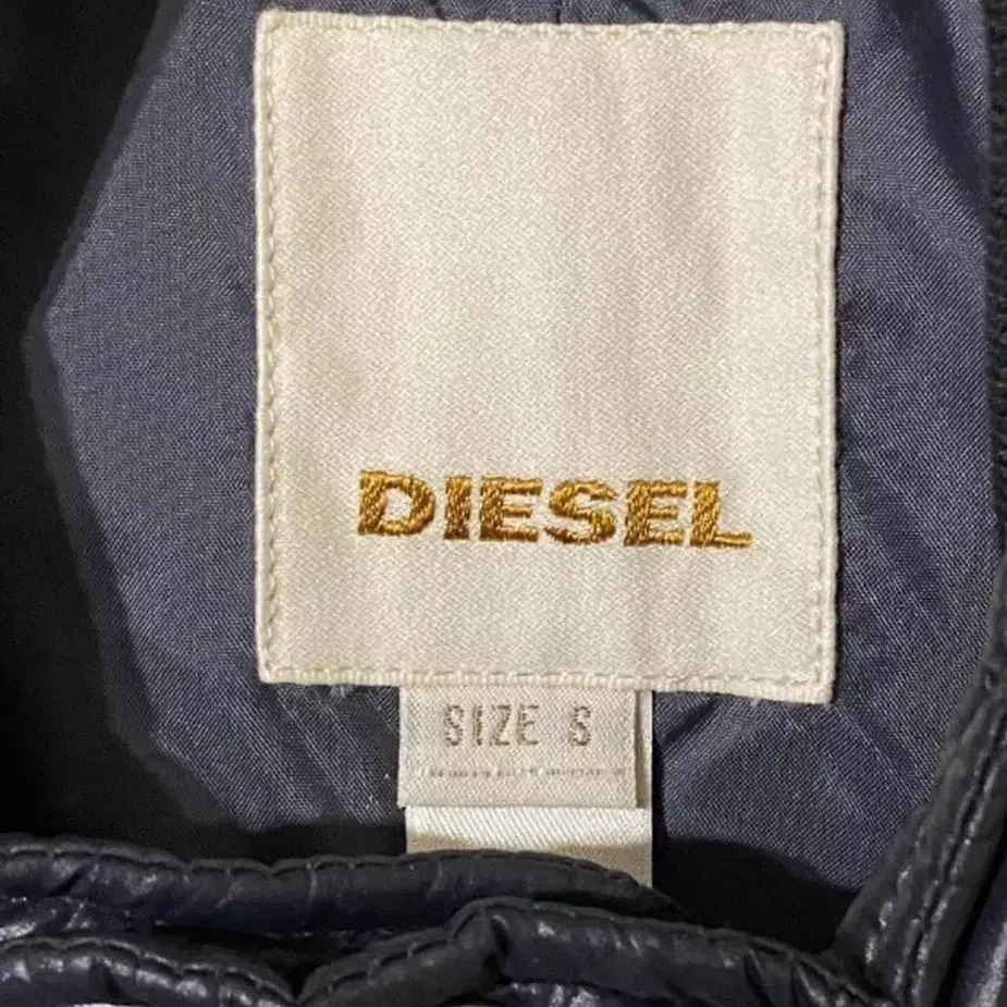 Diesel 남성 지퍼디테일 나일론 경량 패딩 바이커 자켓