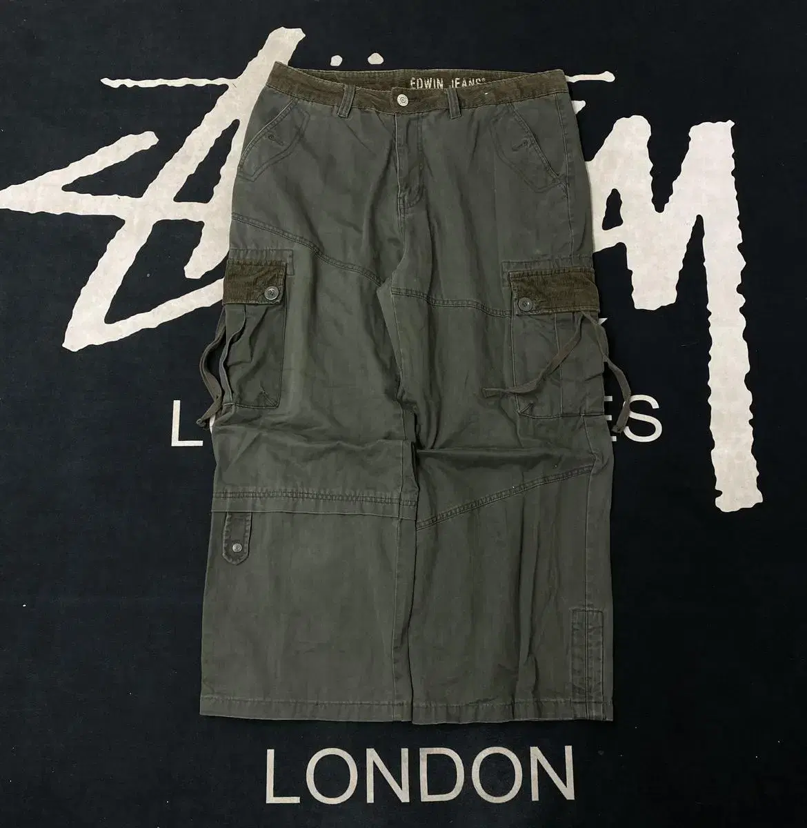 Edwin Edwin Khaki multipocket cargo pants