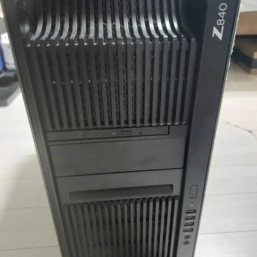 hp z840 / 블랙매직 쿼드2