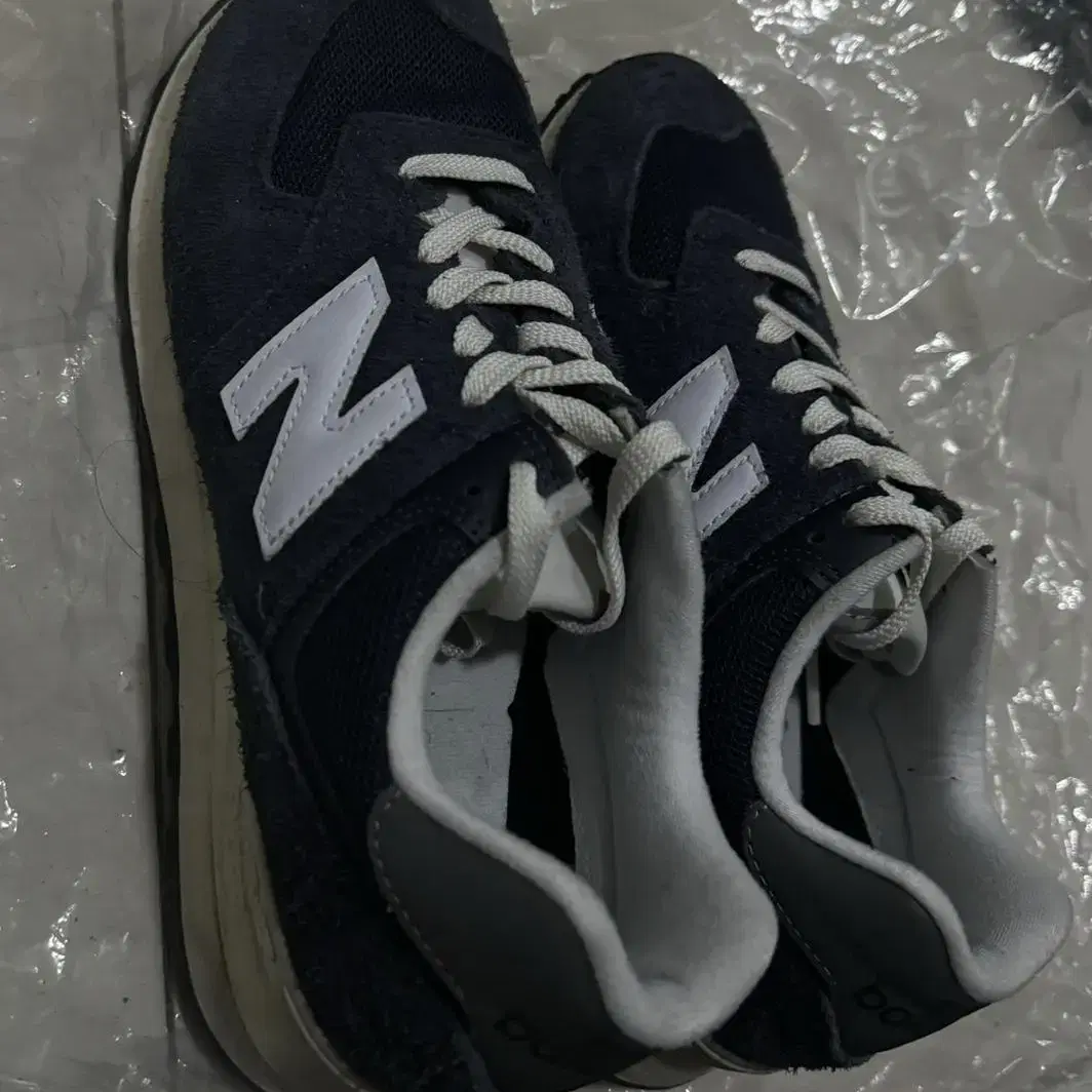 뉴발란스 574 (250)NBP7DF711N (navy)