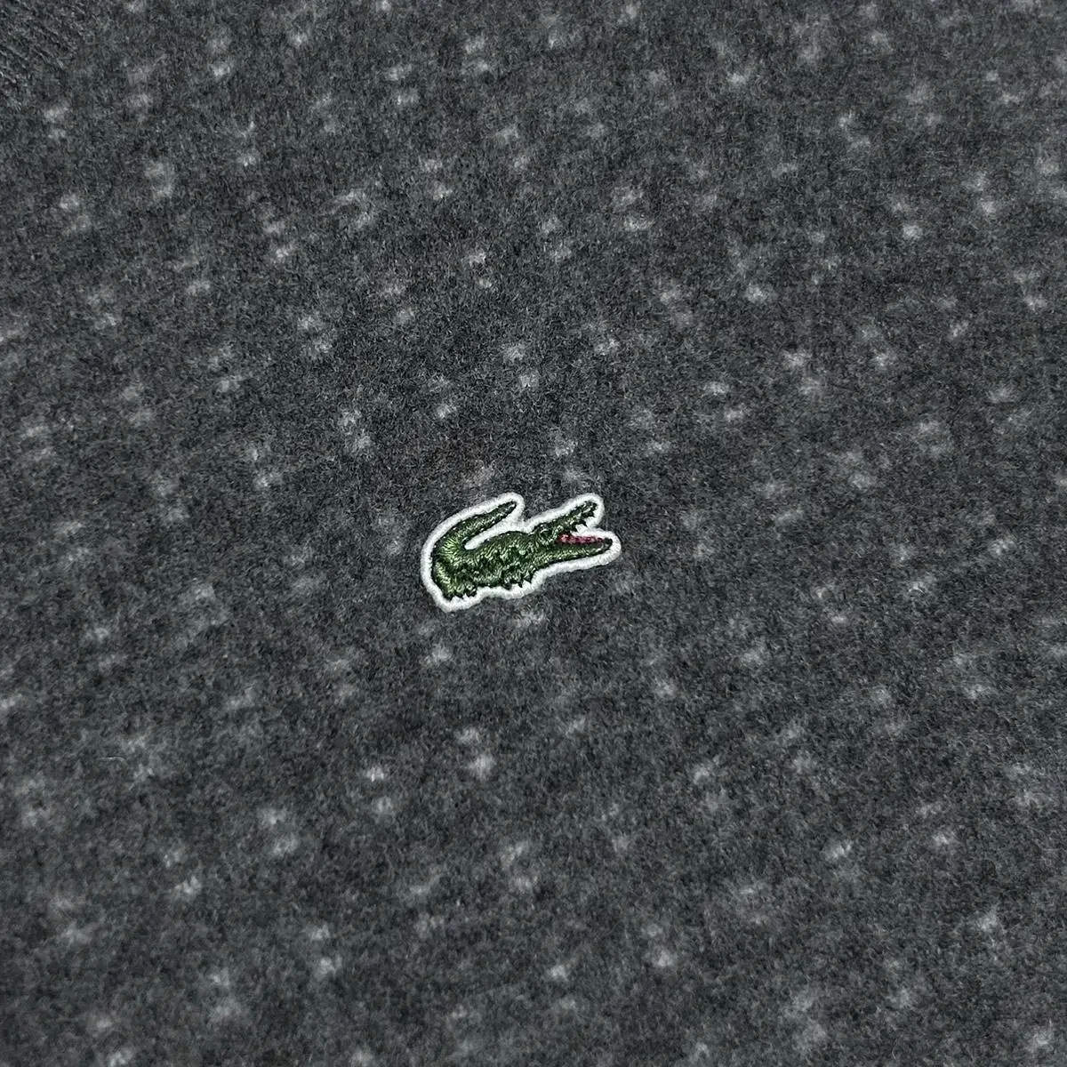 [ S ] Lacoste 라코스테 챠콜 도트 라운드 니트