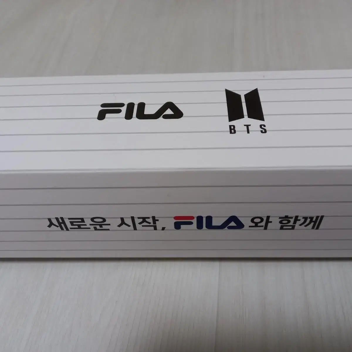 방탄소년단 FILA 포스터 2매