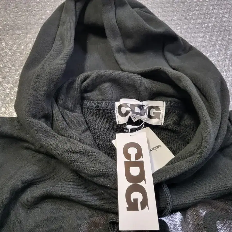 [새상품] CDG 후드티 올블랙 2XL