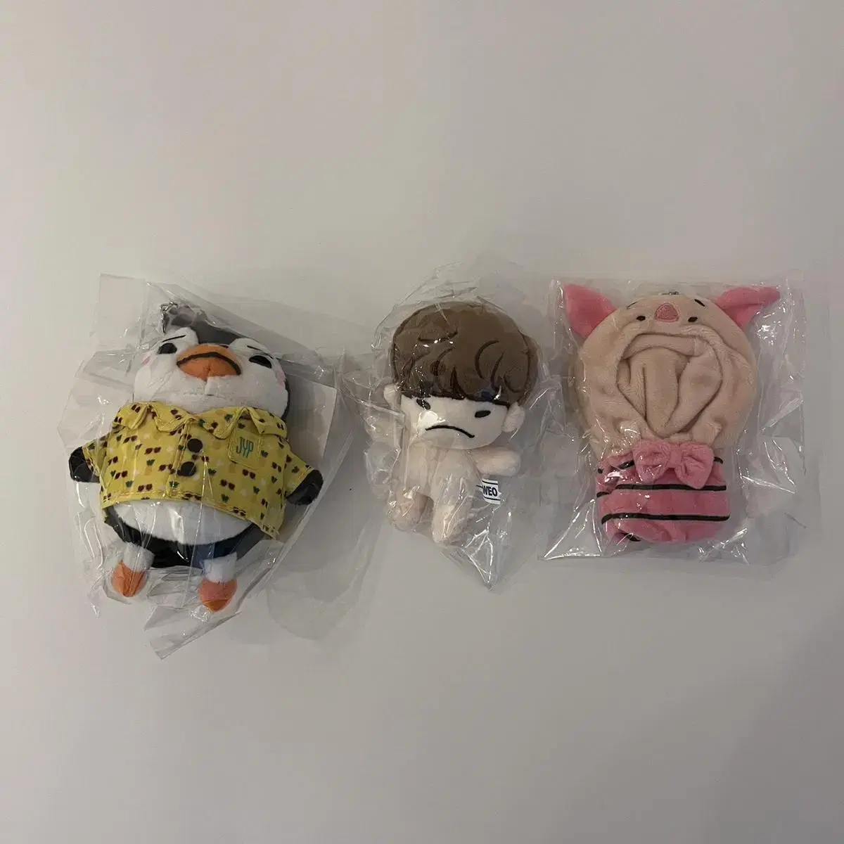 2pm junho doll lee junho Peng Peng Forgets 10cm Piglet doll clothes unsealed