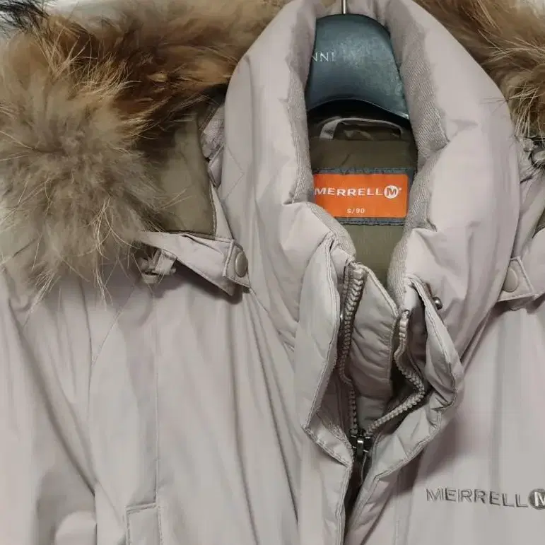 머렐 정품 MERRELL 아웃도어 라쿤퍼 다운패딩 90사이즈