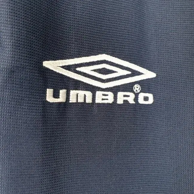 R9280 엄브로 UMBRO 남100 겨울 민소매조끼/더크