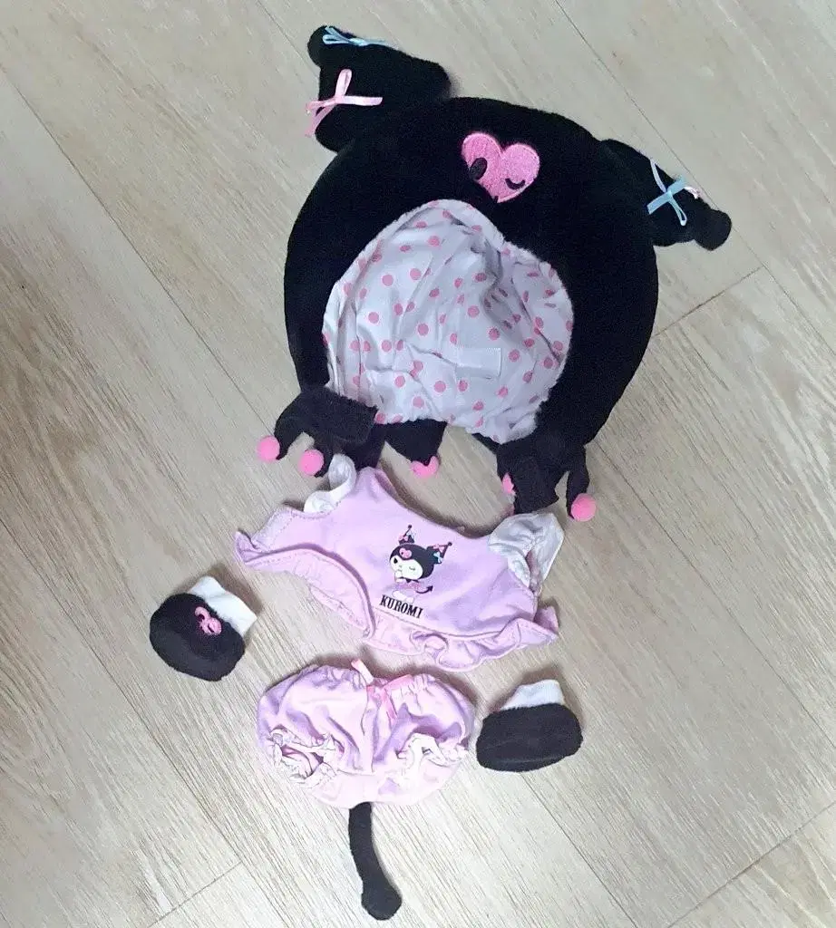 Kuromi 20cm doll sells clothes