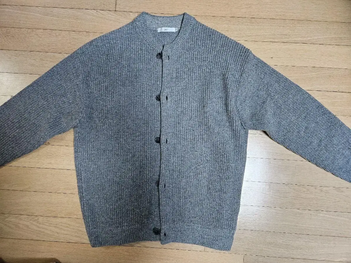 24/7 Series Cardigan Gray M (100)