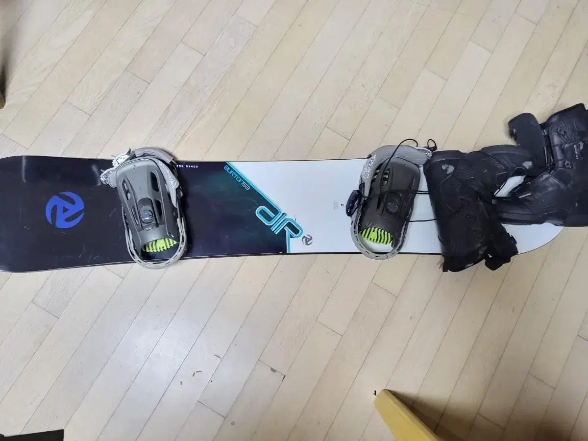 Button53Air Snowboard