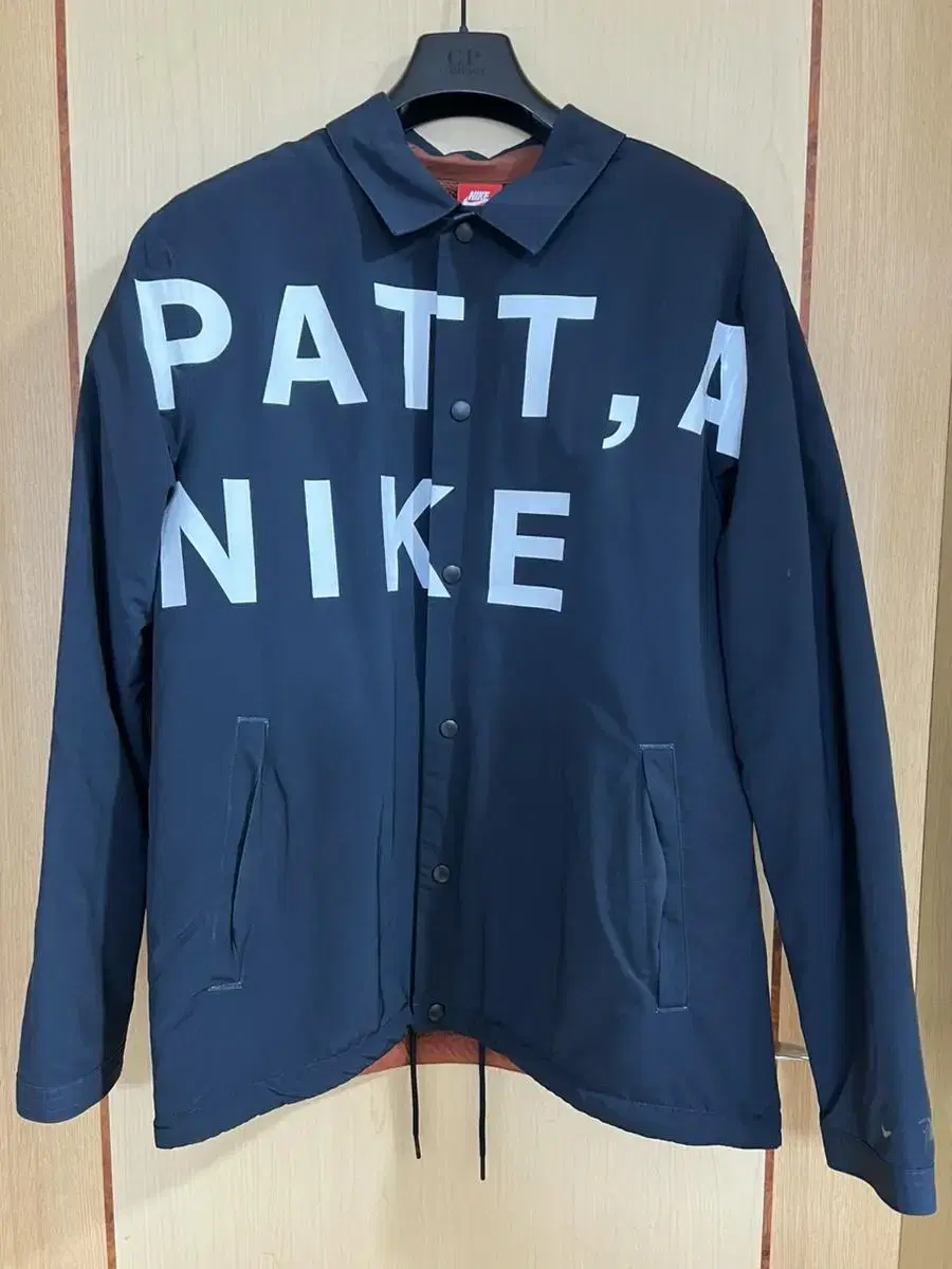 Nike NSW Pata Coach Jacket Dark Obsidian