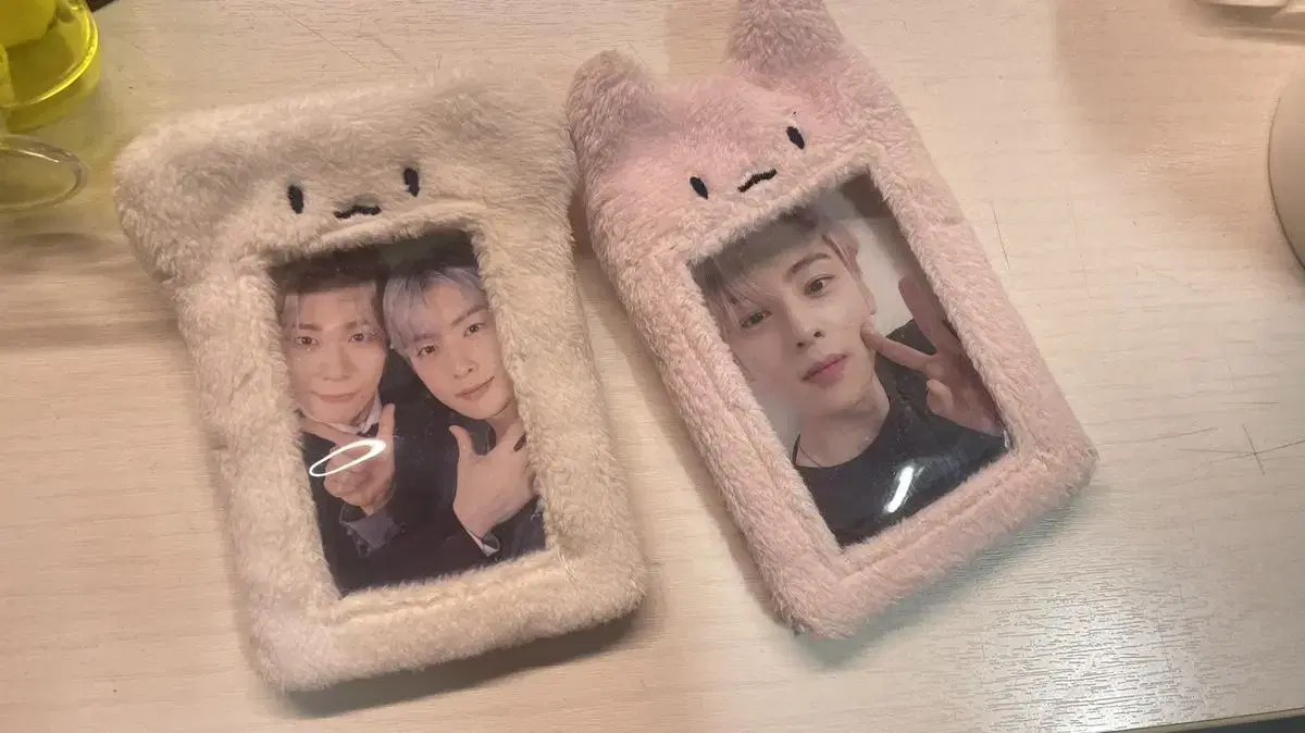 [ Fandom X ] Cute photocard furry photocard holder furry photocard holder