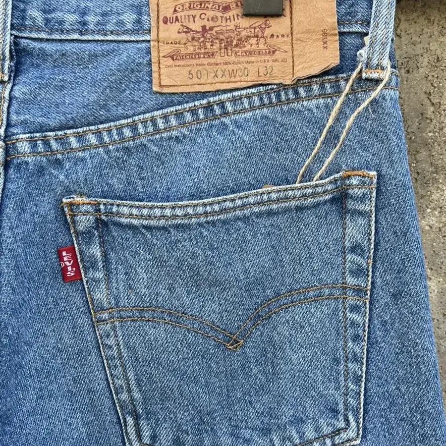 90s 501XX Vintage Levis(30)