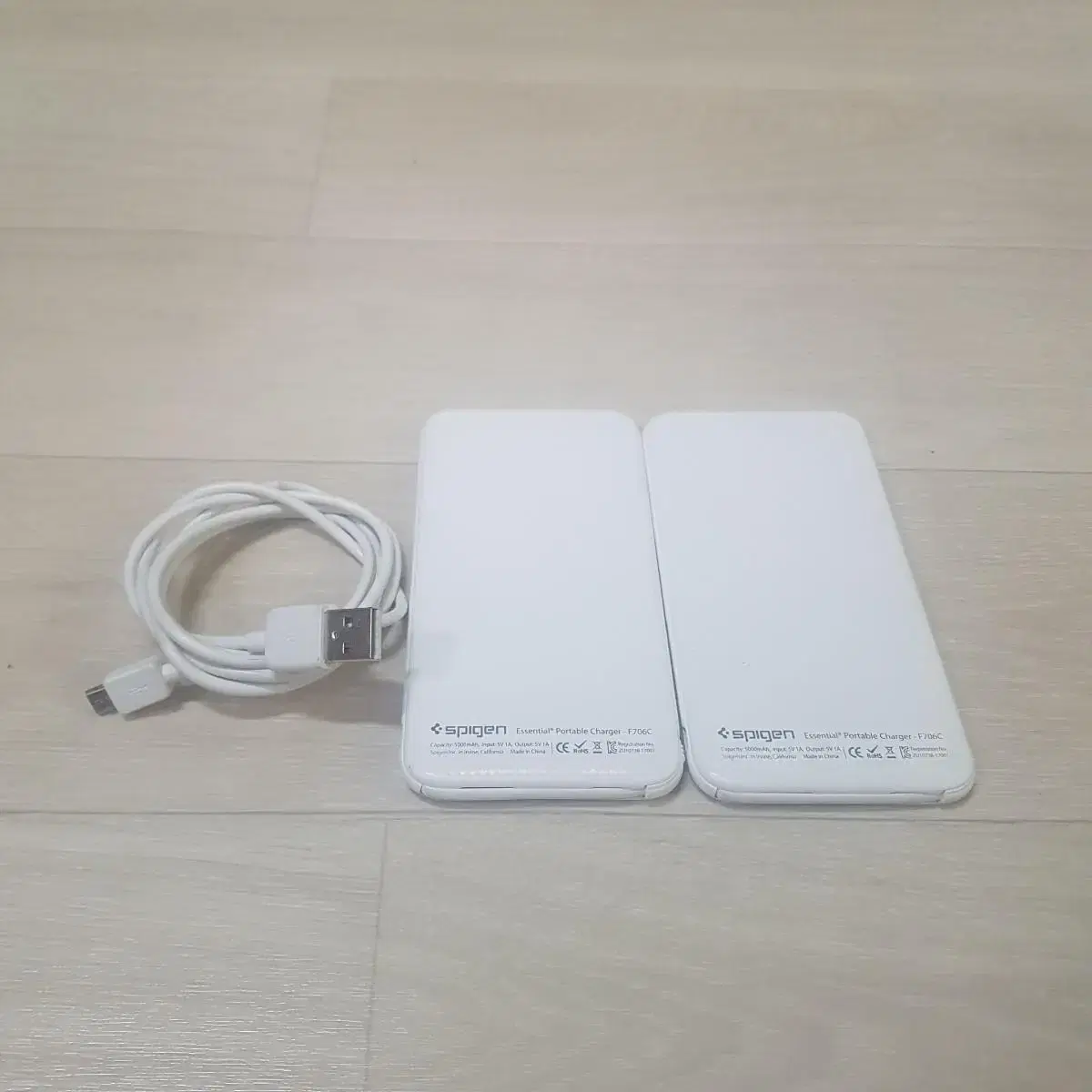 슈피겐 에센셜 보조배터리 5,000mah(F706C) 2개 1세트