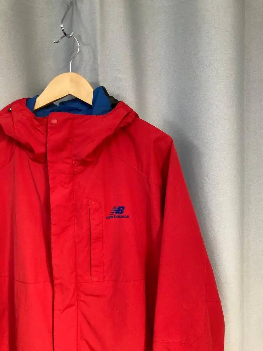 [XL] New Balance NB Windbreaker Overfit Jacket