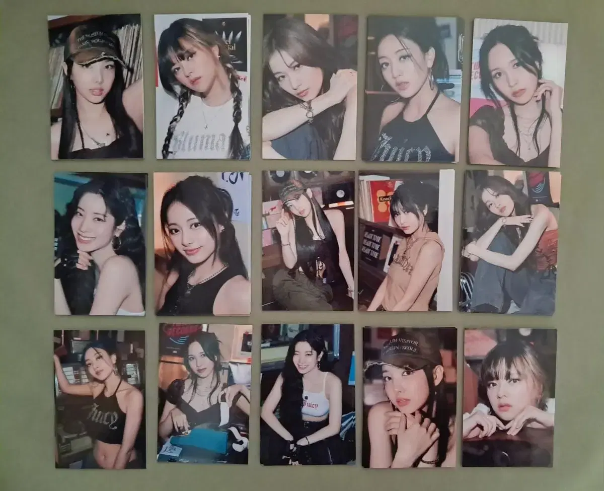 Twice's 8th anniversary photocard.