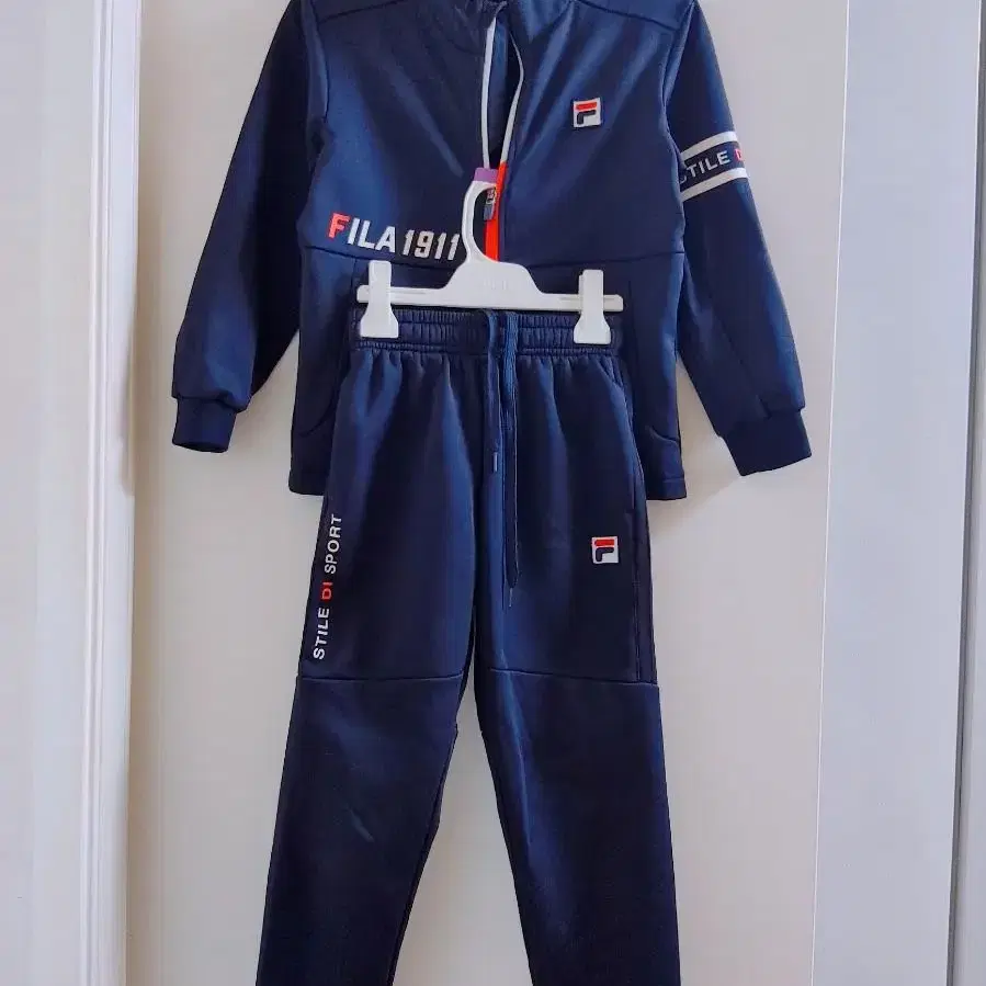 FILA kids 기모 트레이닝 셋트