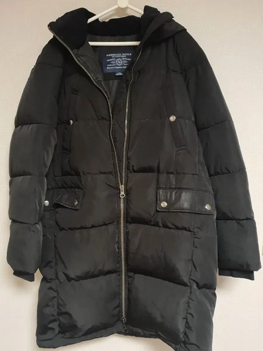 American Eagle Black Duck Down Padding Size L