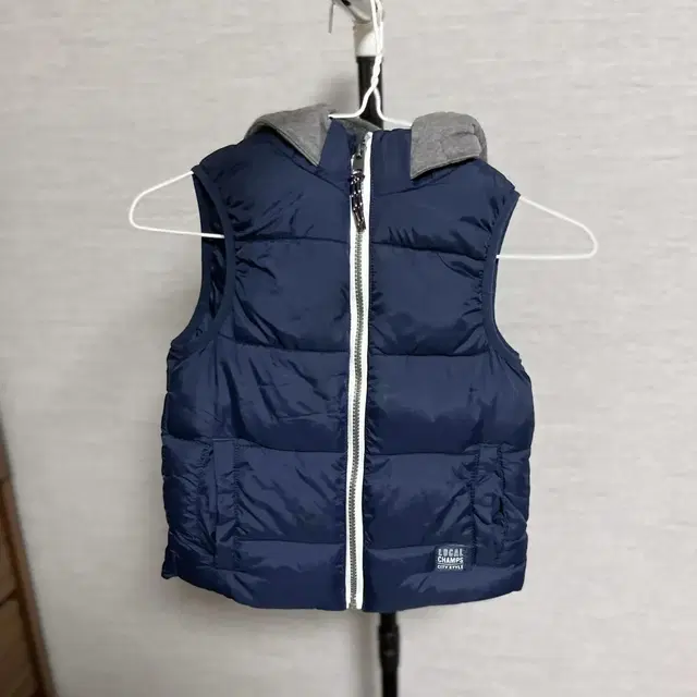 H&M 아동 패딩조끼 4-6y 7호