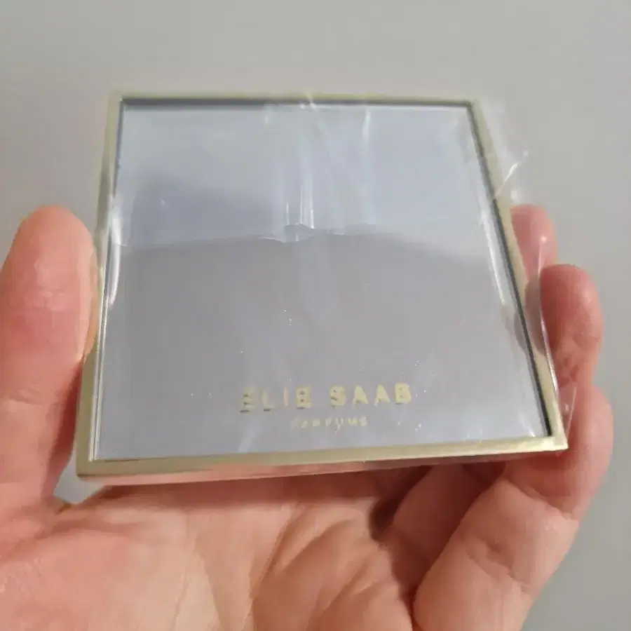 elie saab 손거울