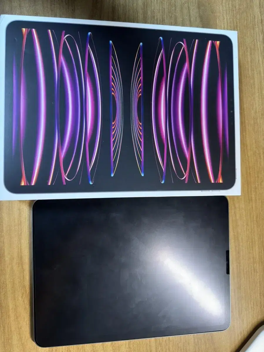 iPad Pro 11 (4th generation) 256GB, in perfect condition, 2023 manufacture