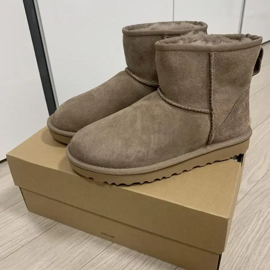 Ugg 어그 클래식 미니 카리부 us6