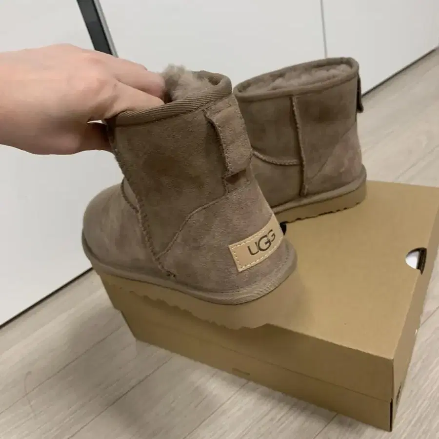 Ugg 어그 클래식 미니 카리부 us6