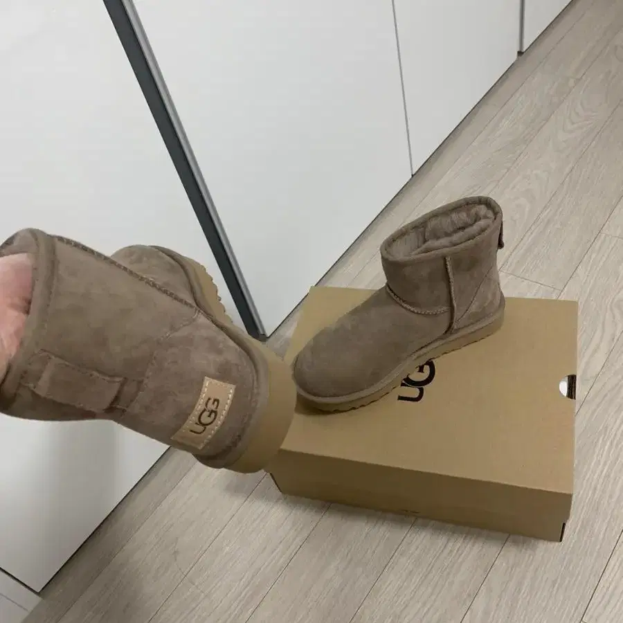 Ugg 어그 클래식 미니 카리부 us6