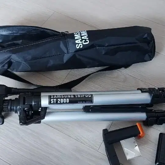 삼성 TRIPOD ST2000 삼각대 미사용품