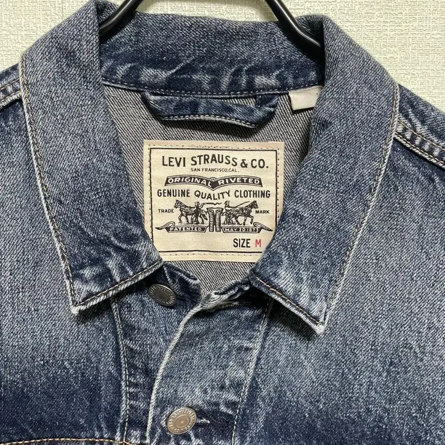 levis back lettering denim jacket