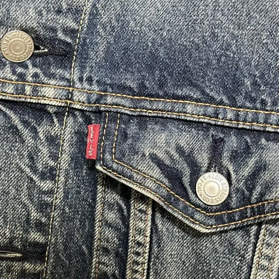 levis back lettering denim jacket