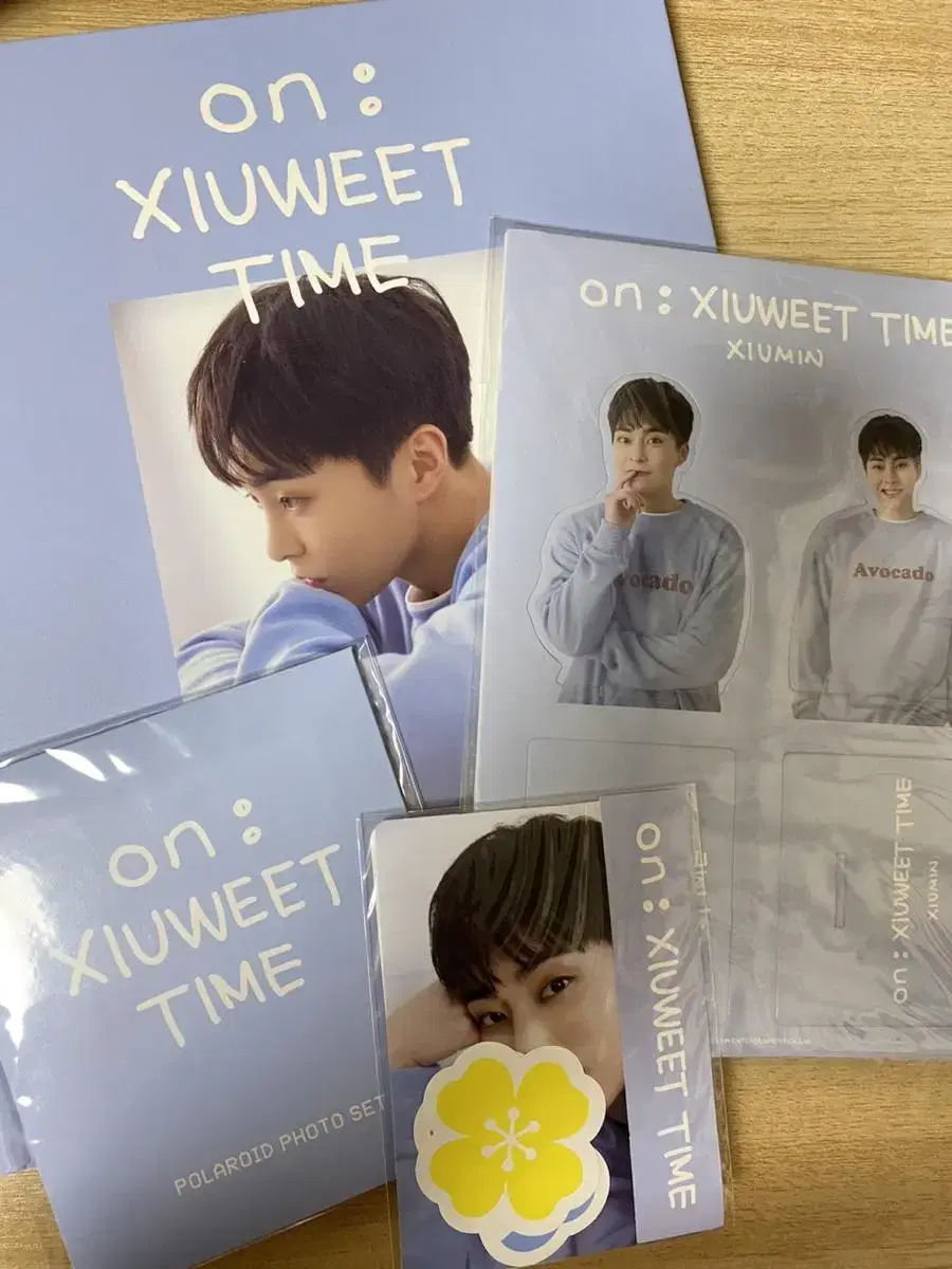 Xiumin photobook ON : XIUWEET TIME