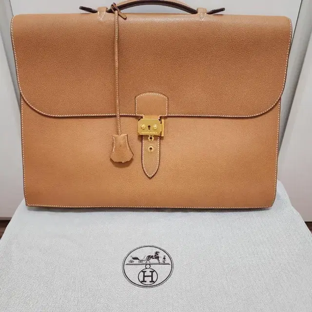 Hermes Vache Liegee Sac a Depeches 41(에르