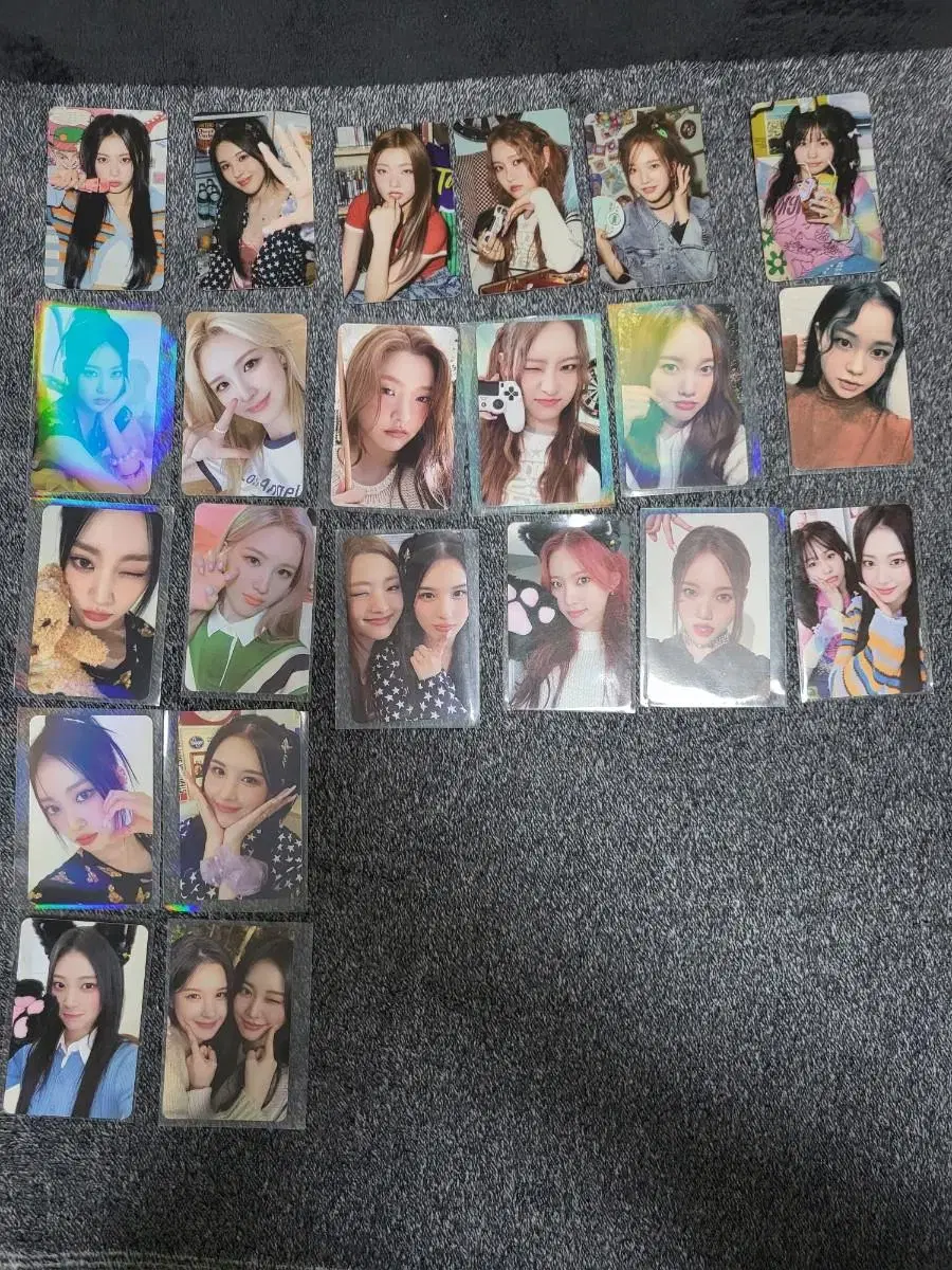 Weekly photocard jihan Figures