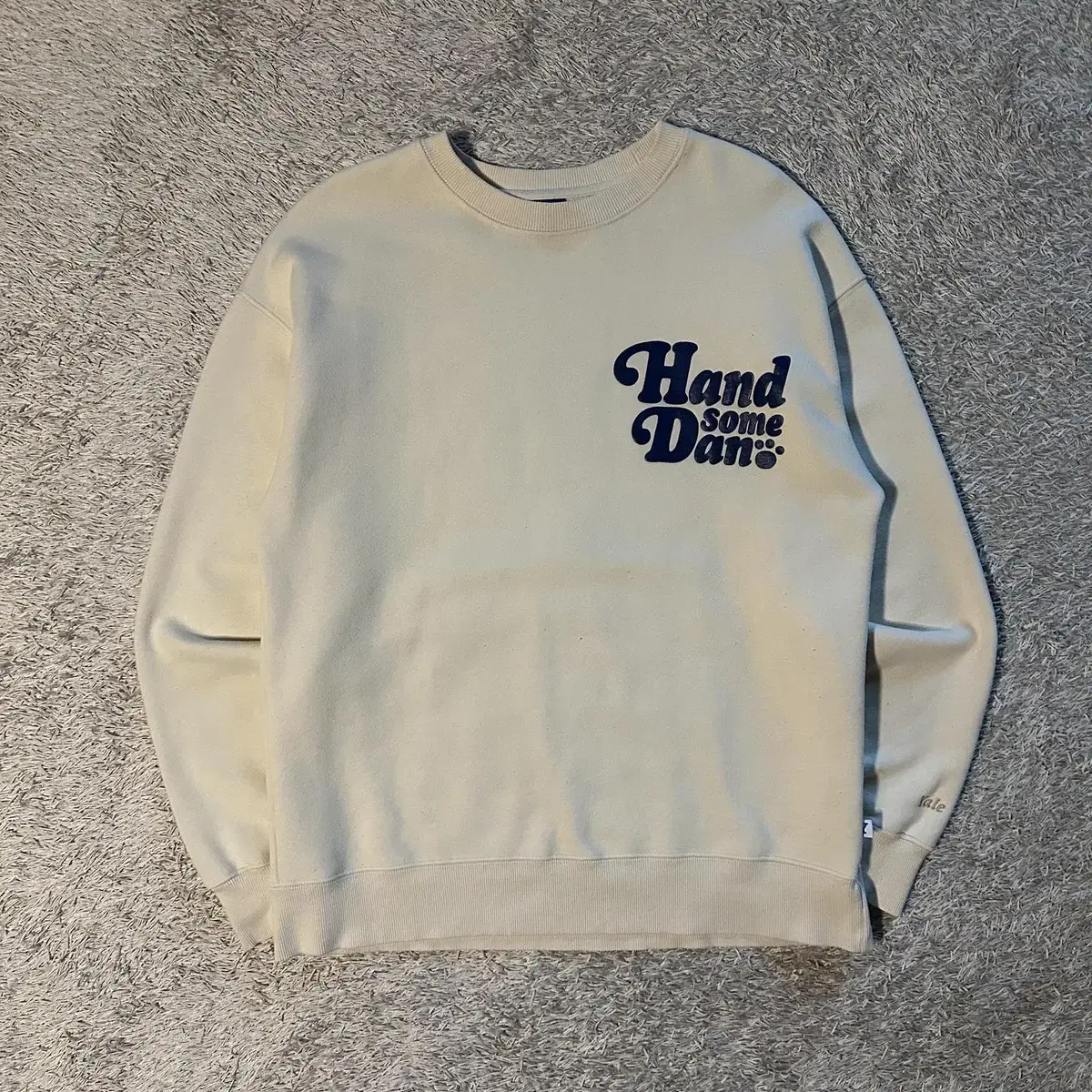 [S] 예일 YALE HAND SOME DAN 맨투맨 크림