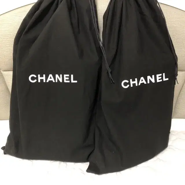 CHANEL 샤넬 양털 가죽 부츠