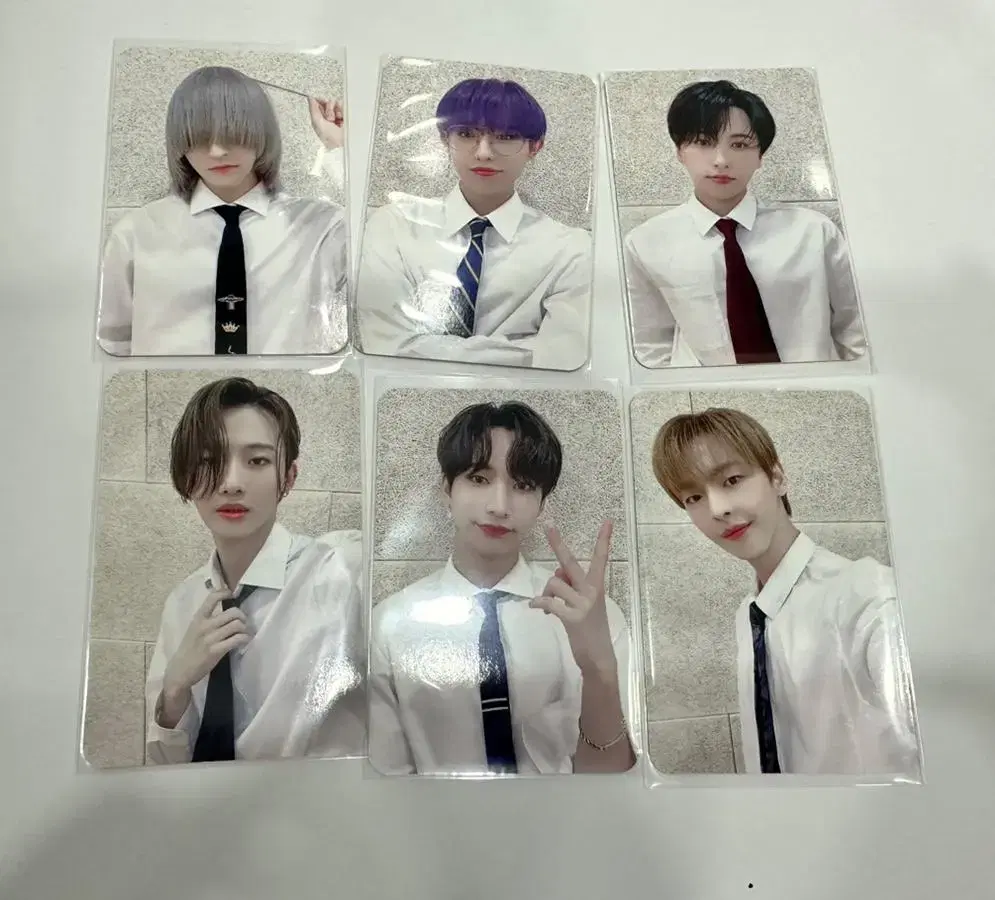 Onlyoneof photocard sets