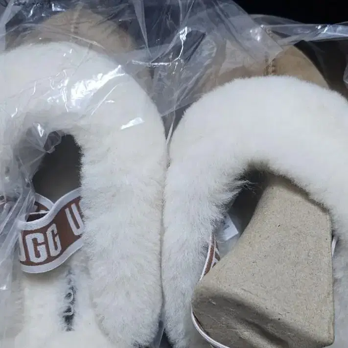 ugg 슬리퍼 플랫폼 팝니다