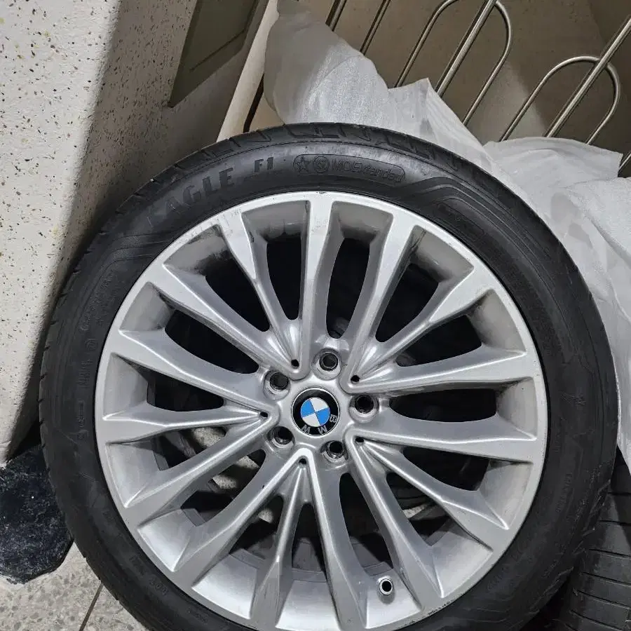 bmw 5시리즈 g30 순정 휠 타이어