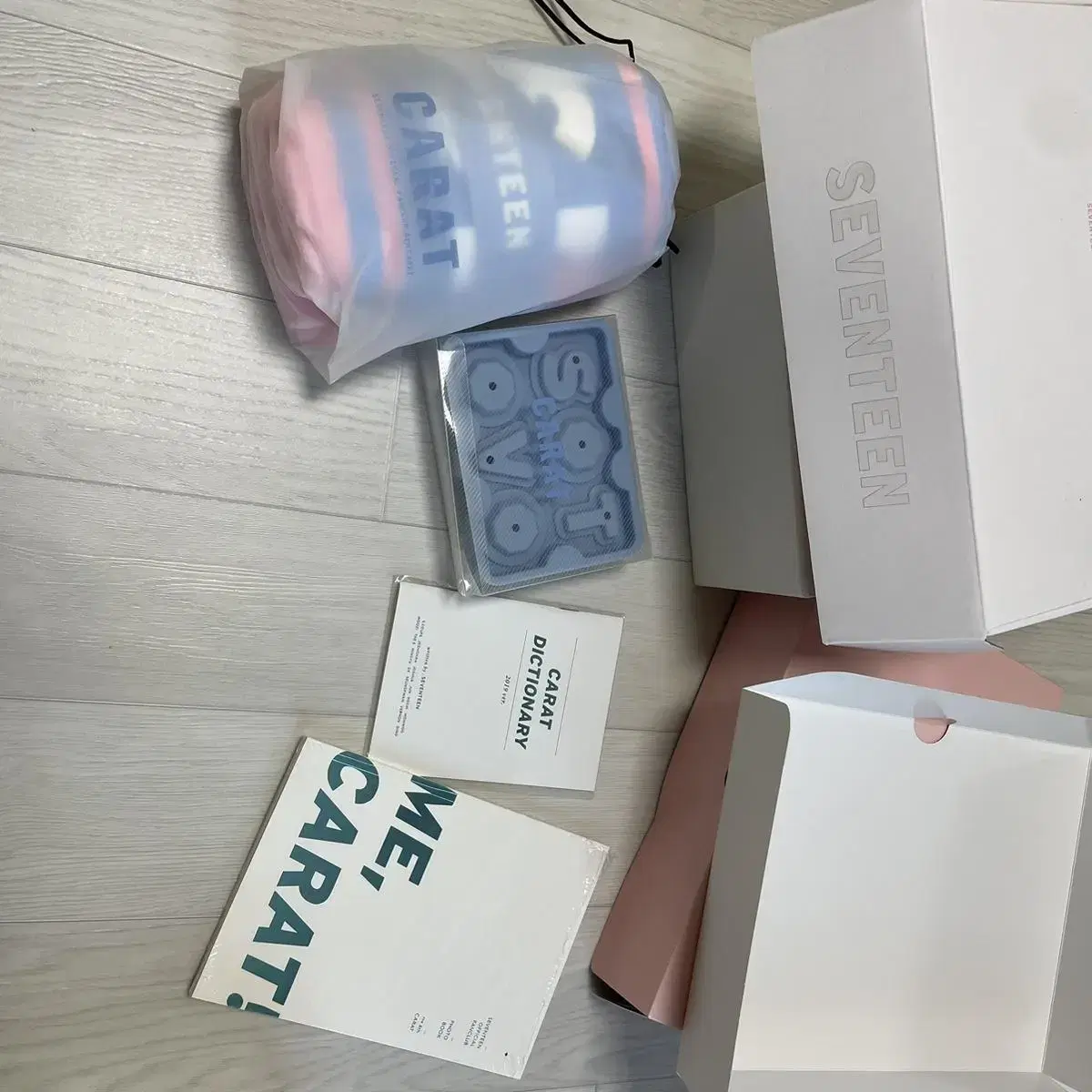 Official SEVENTEEN Fan Club Season 4 Items