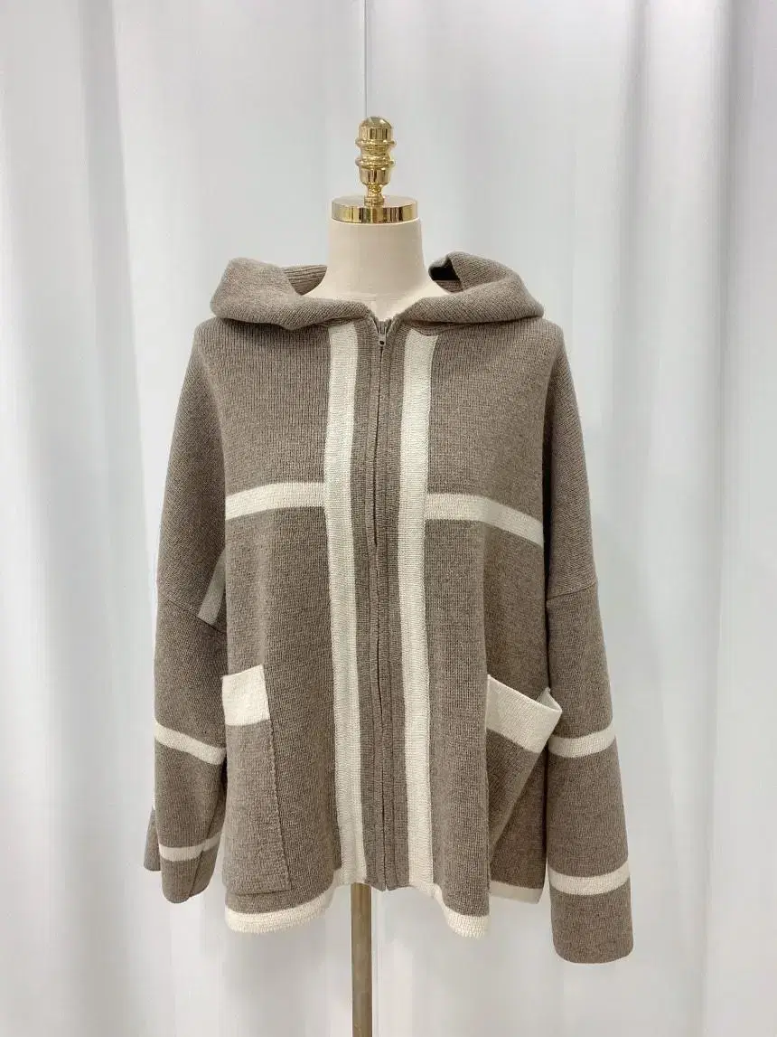 Robe Blanket Knit Hooded Zip Up