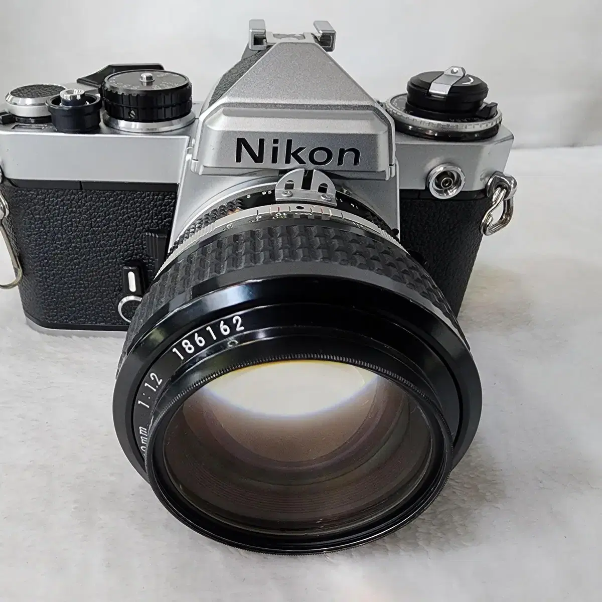 NIKON FE F1.2