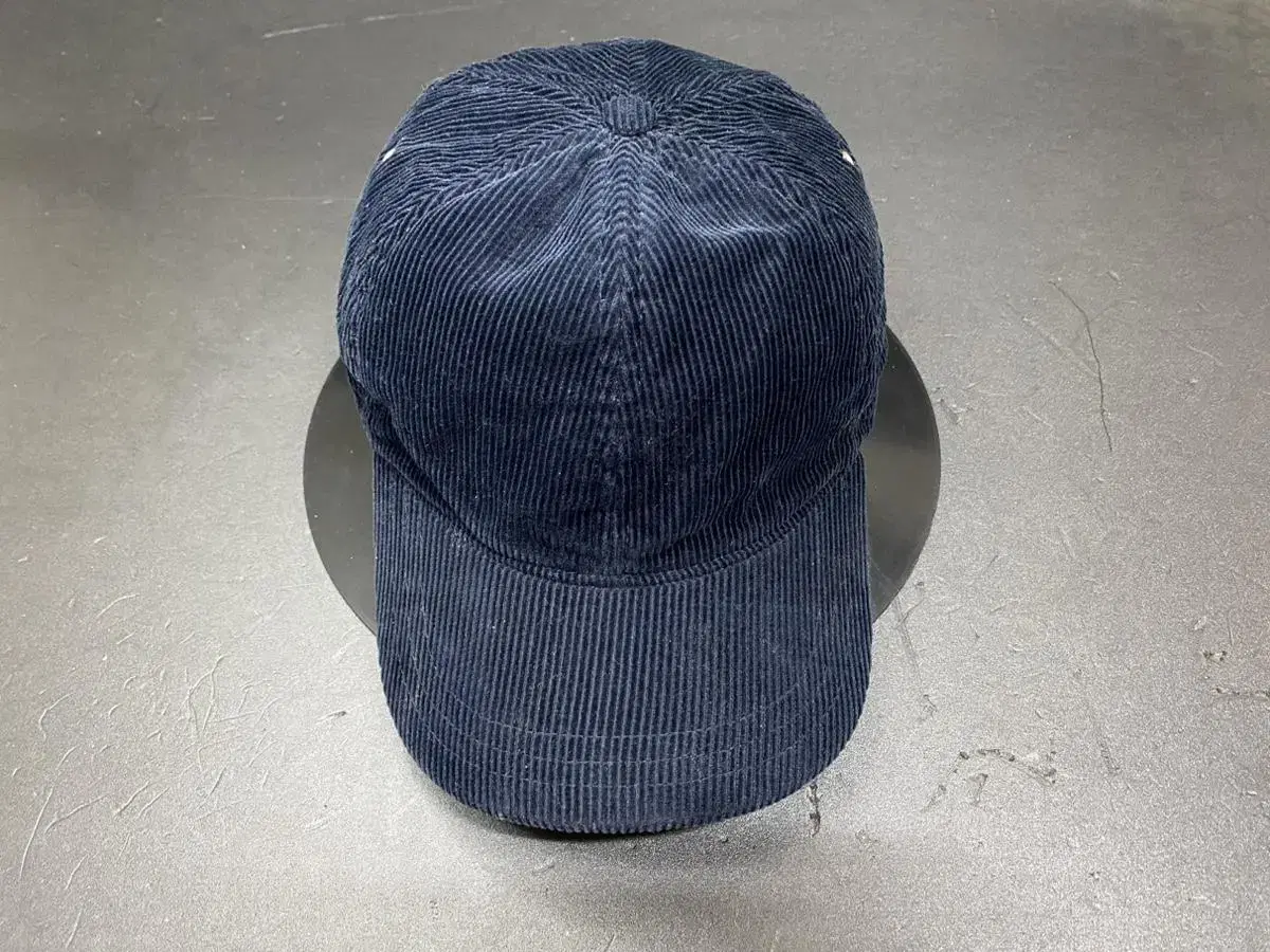 A.P.C corduroy cap (여성용)Os