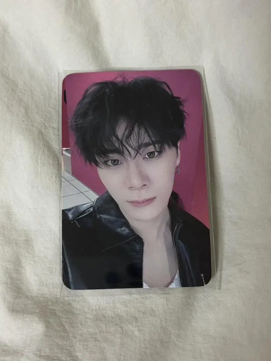 Moonbin Refuge Dimamu Double-sided Photocard