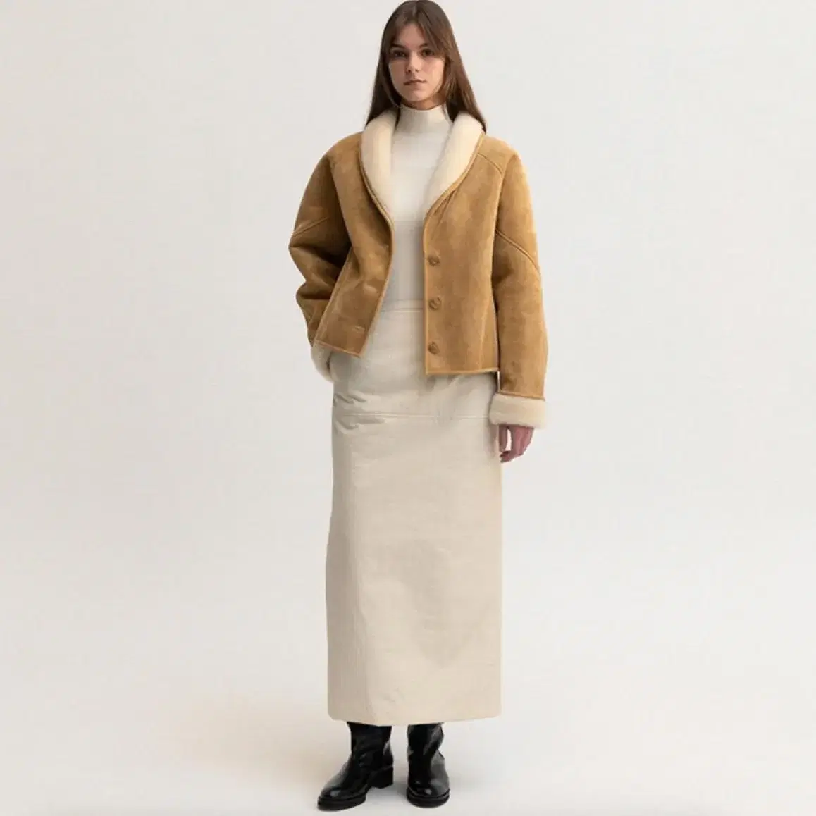 르 무스탕 le signature shearling jacket (bei