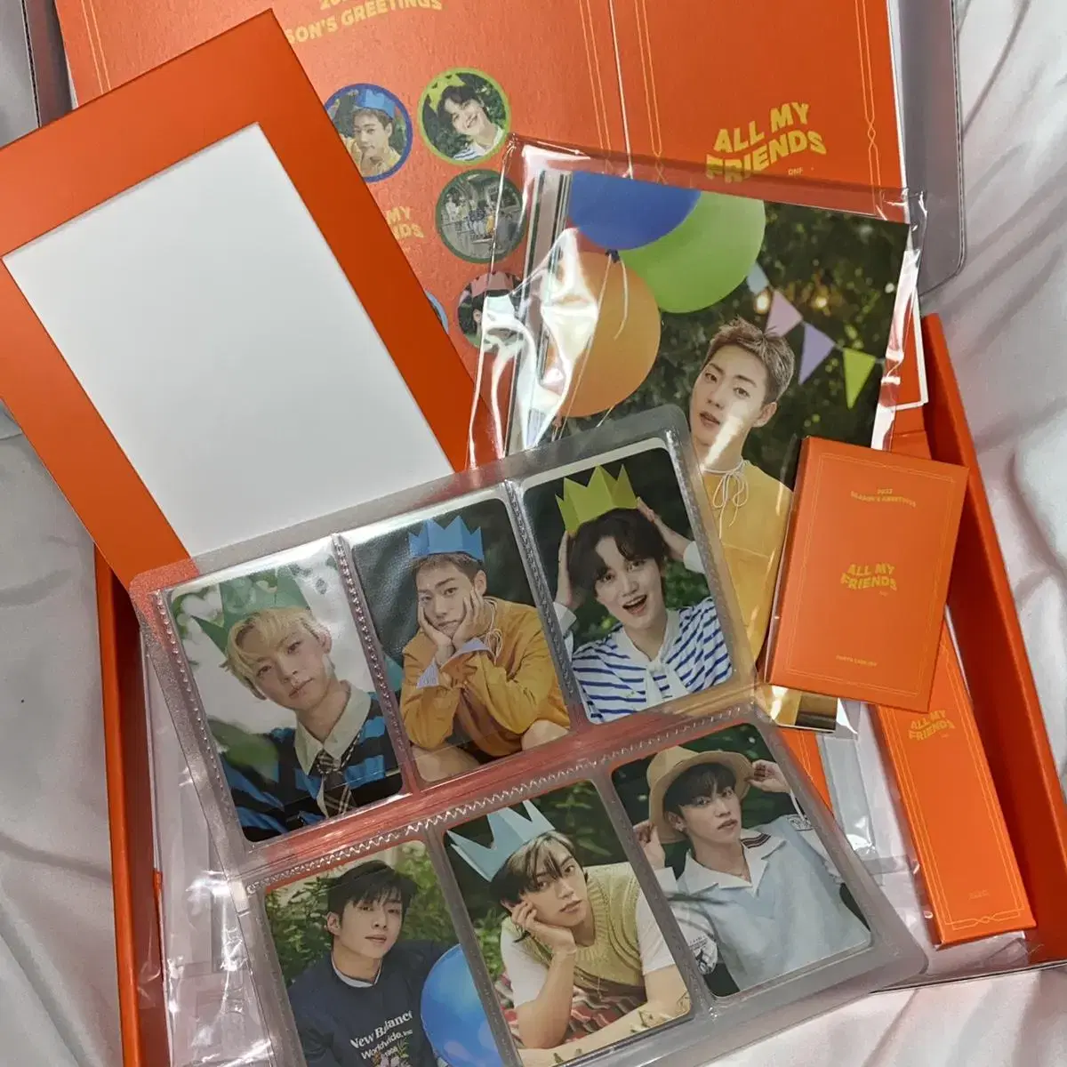 Sources )) photocard incl onf 2022 seasons greetings season's greetings wts