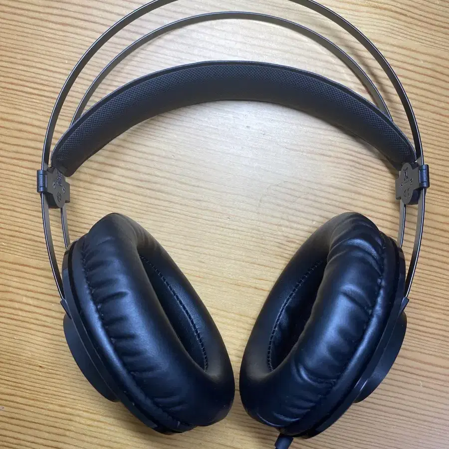 AKG K72헤드폰