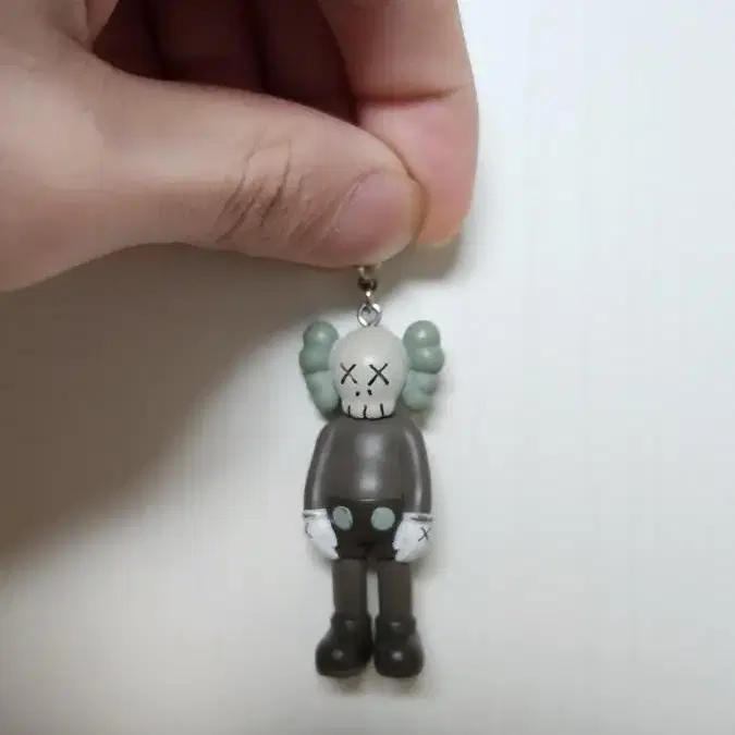 kaws 카우스 열쇠고리 키링 크림 kream