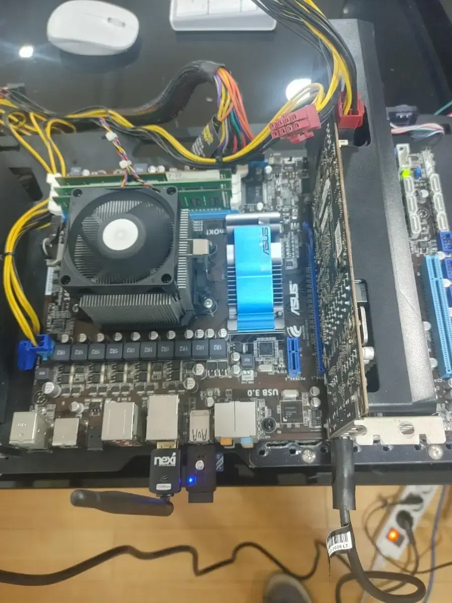 반본체 amd phenom II x6 1055t